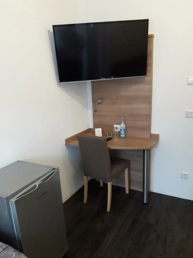 Pension Assmann Langenbruck 2*,